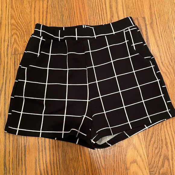 SHEIN Windowpane High Waisted Shorts size XS - Picture 3 of 6